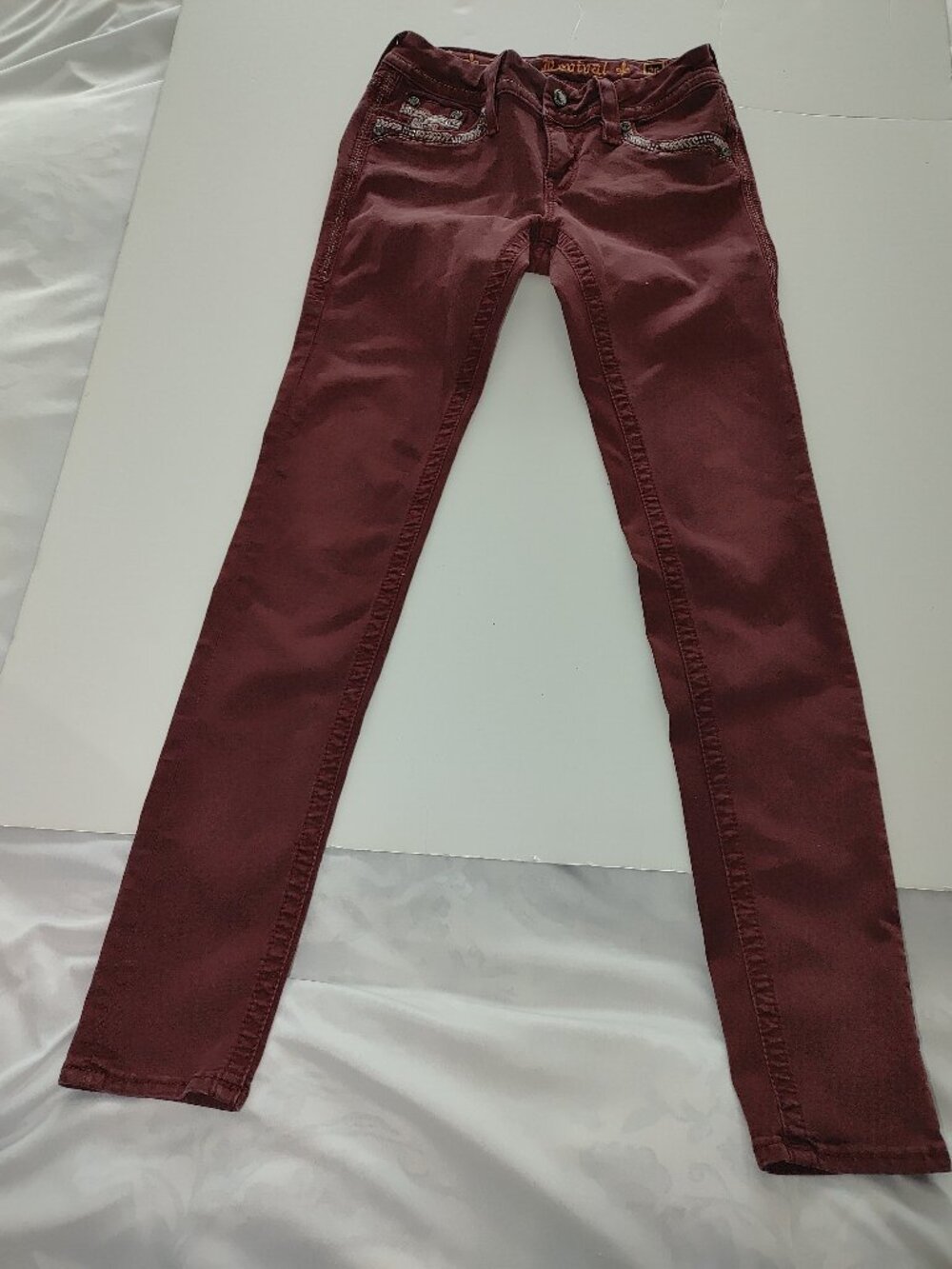 ROCK REVIVAL Woman's Low Rise Rhinestones Embroidered Jeans Size 26 Used